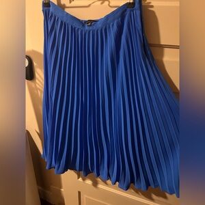 Banana Republic pleated midi skirt